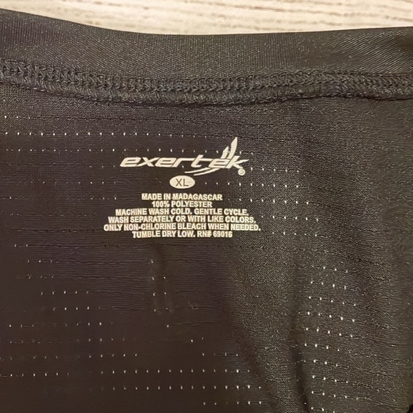 EUC Women’s Exertek Workout Tank Top in XL​​ - Picture 2 of 4